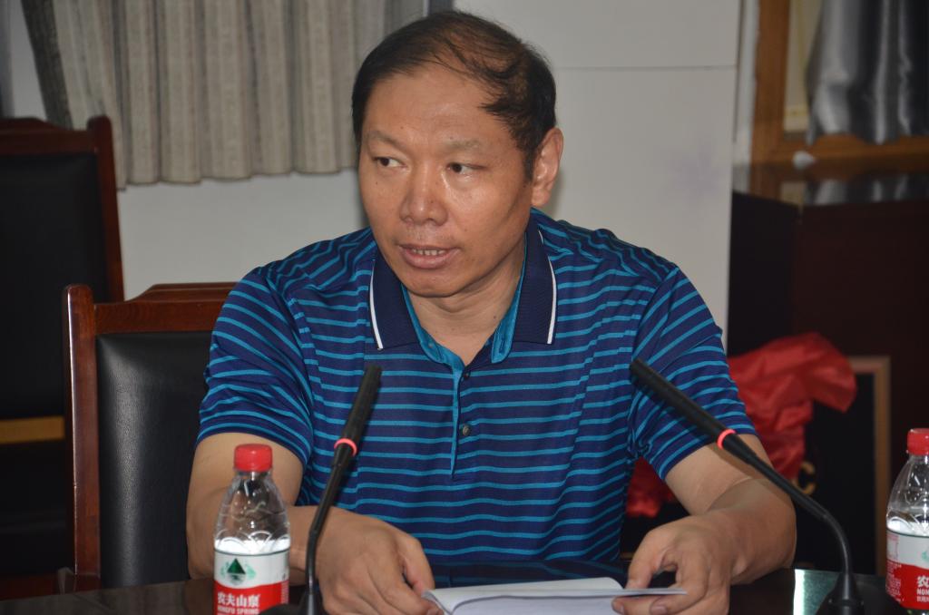 经理张永清发言